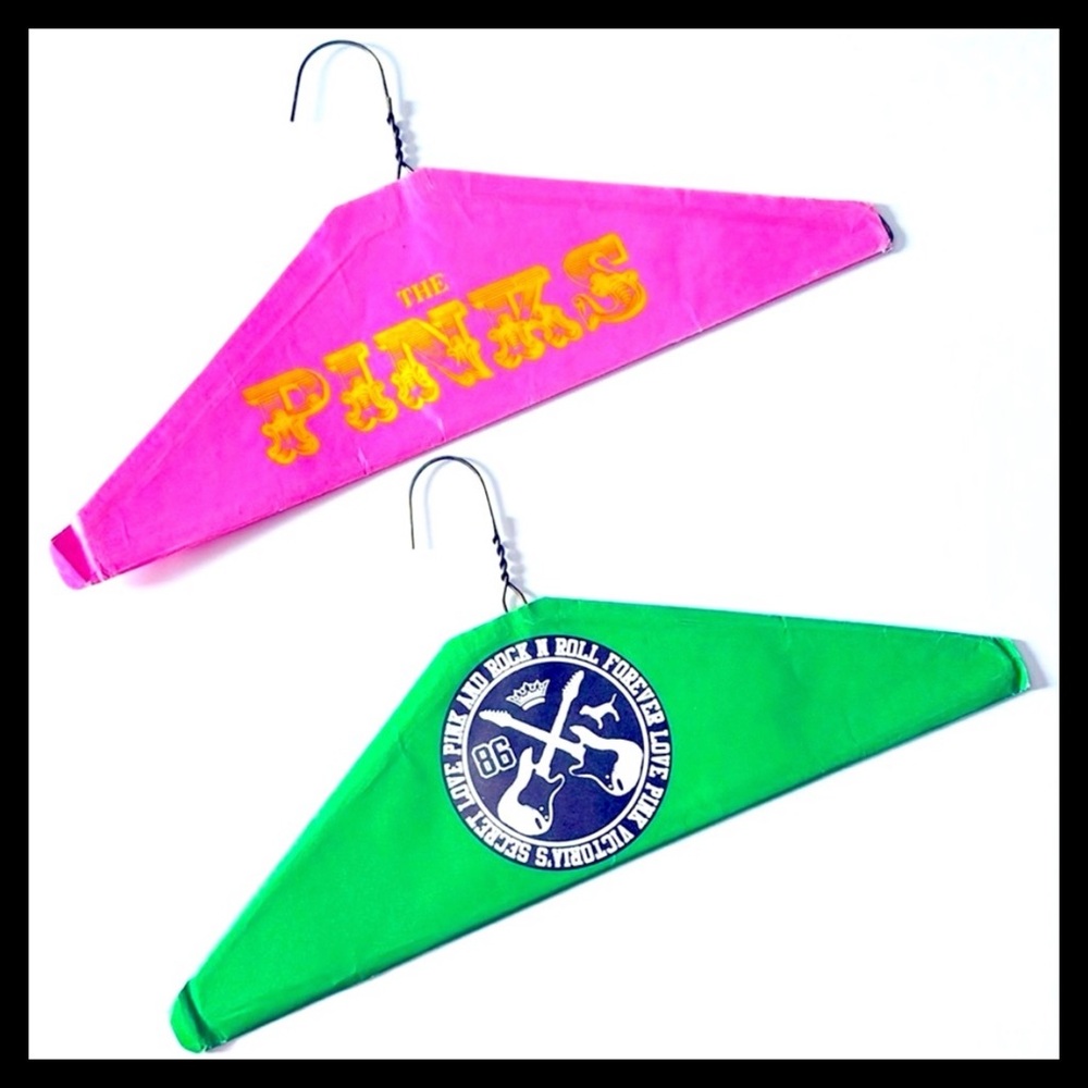 💕ⓅⒾⓃⓀ ⓋⓈ RARE  Collectible Hangers💕